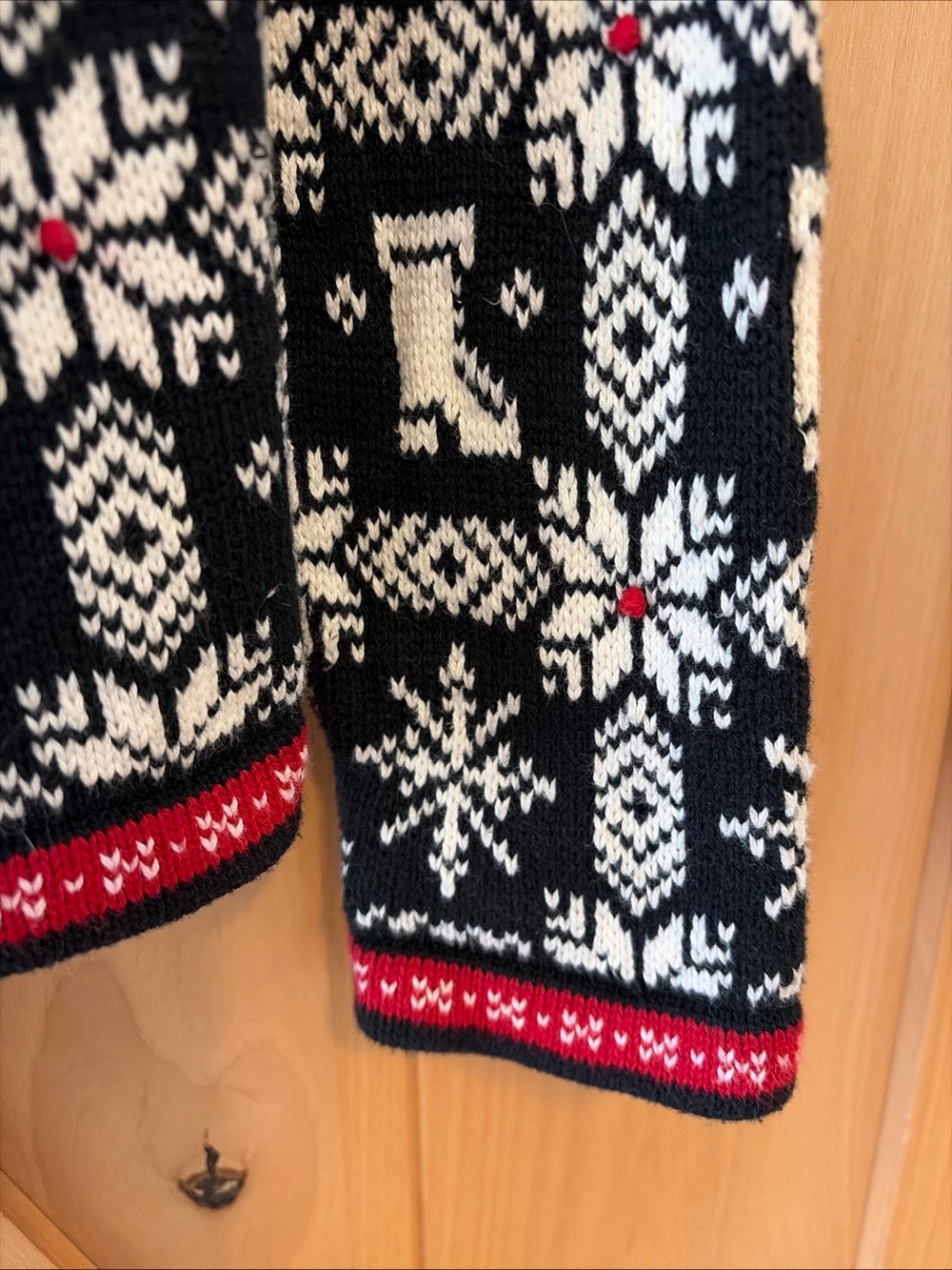Vtg Talbots Black Nordic Fair Isle Snowflake Metal Clasp Cardigan Sweater M - Picture 8 of 9
